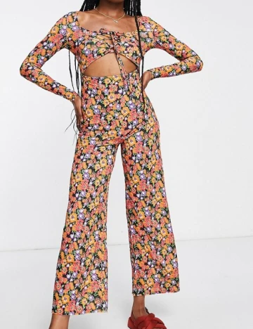 Salopeta ASOS, floral