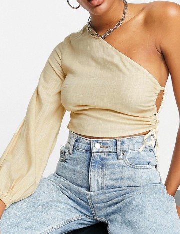 
						Top ASOS, crem