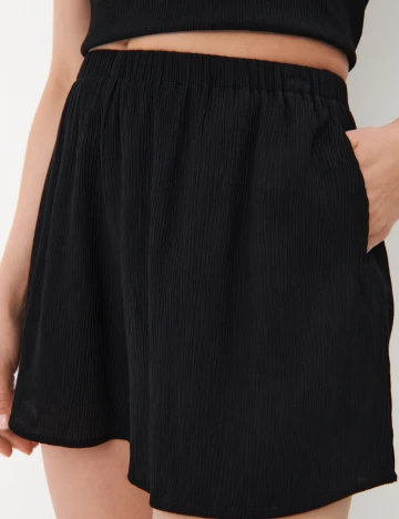 Pantaloni scurti Mohito, negru