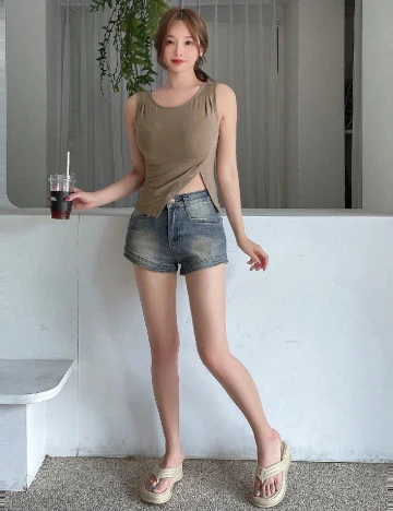 Maiou Dazy, bej