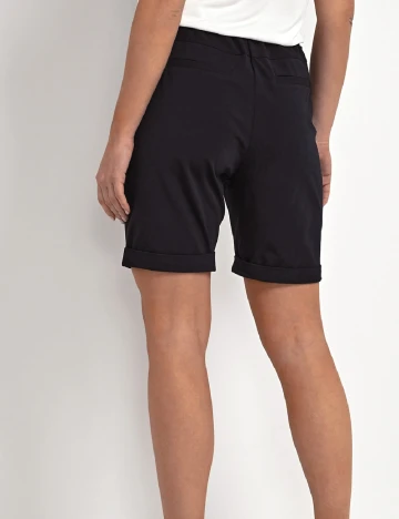 Pantaloni scurti Kaffe, negru Negru