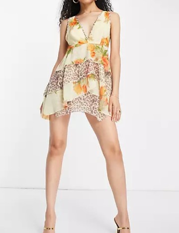 
						Rochie scurta ASOS, floral