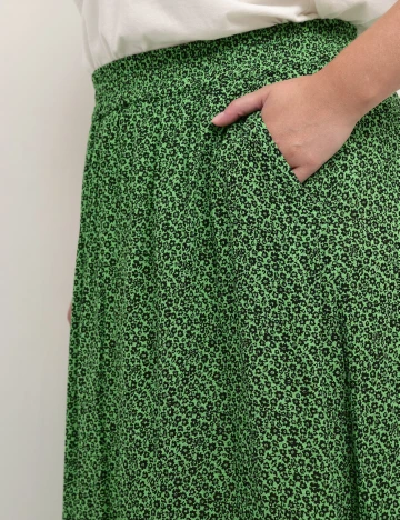 Fusta Kaffe Curve, verde