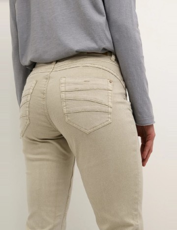 Blugi Cream, crem