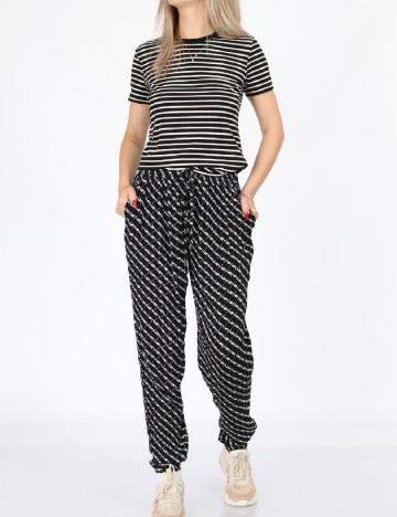 
						Pantaloni Kaffe, negru