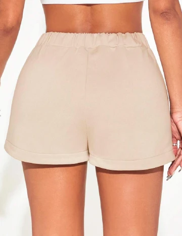 Pantaloni scurti SHEIN, bej