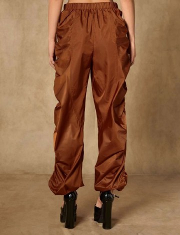 Pantaloni SHEIN, maro