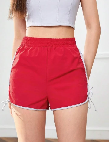 Pantaloni scurti SHEIN, rosu