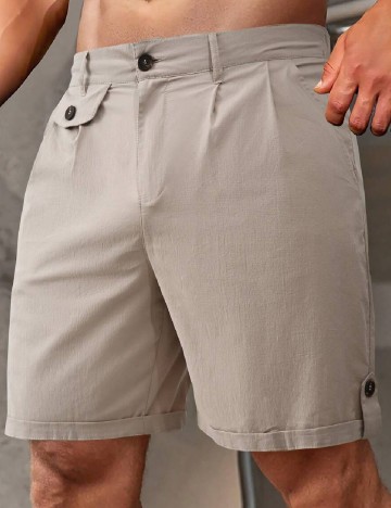 
						Pantaloni scurti SHEIN, crem
