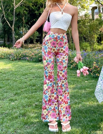 
						Pantaloni SHEIN, floral print