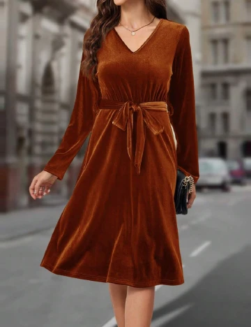 Rochie medie Emery Rose, caramiziu