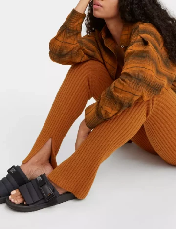 Pantaloni Levi S, maro