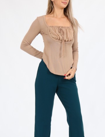 
						Bluza Dazy, maro