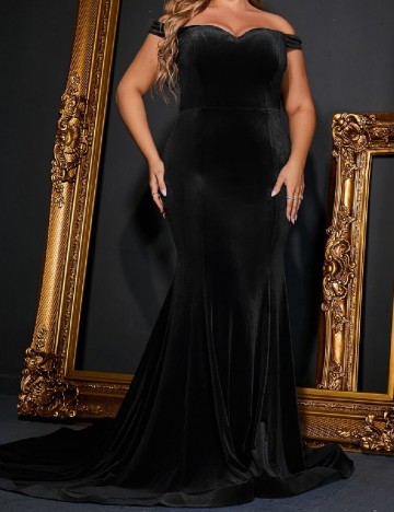 
						Rochie lunga Faeriesty Plus Size, negru