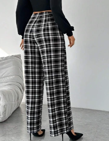 Pantaloni SHEIN, negru