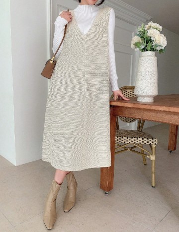 
						Rochie medie Dazy, crem