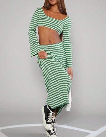 
						Compleu SHEIN, verde