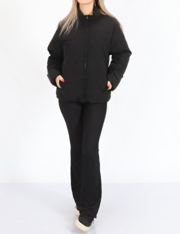 
						Geaca Saddler, negru