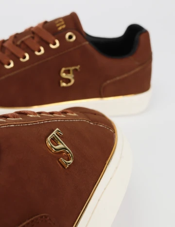 Adidasi SuperTrash, maro