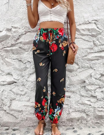 
						Pantaloni SHEIN, negru