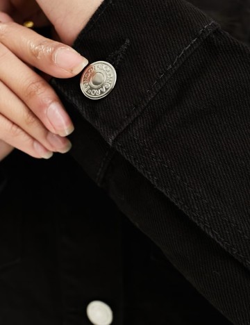 Jacheta Bolongaro Trevor, negru
