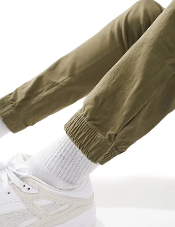 Pantaloni ASOS, verde