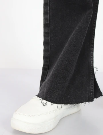 Blugi Bershka, negru