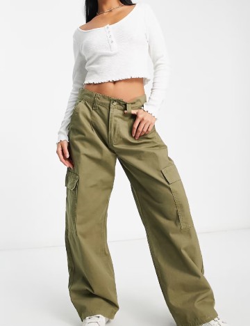 
						Pantaloni ASOS, verde