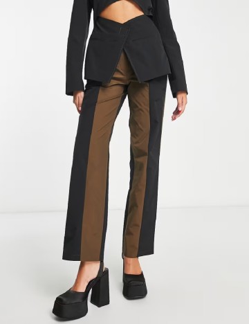 
						Pantaloni COLLUSION, maro