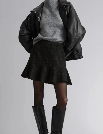 Fusta & other stories, negru