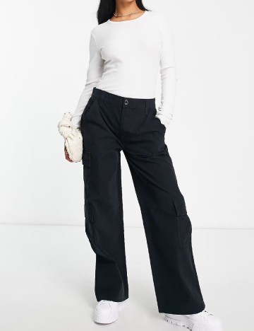 
						Pantaloni ASOS, bleumarin inchis