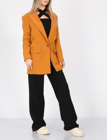 
						Sacou ASOS, maro