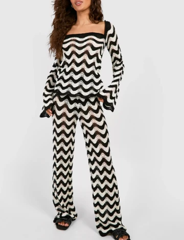 Pantaloni Boohoo, negru