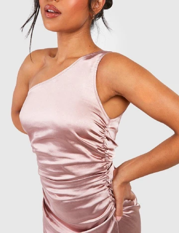 Rochie lunga Boohoo, roz pudra