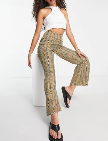 Pantaloni Urban Threads, maro
