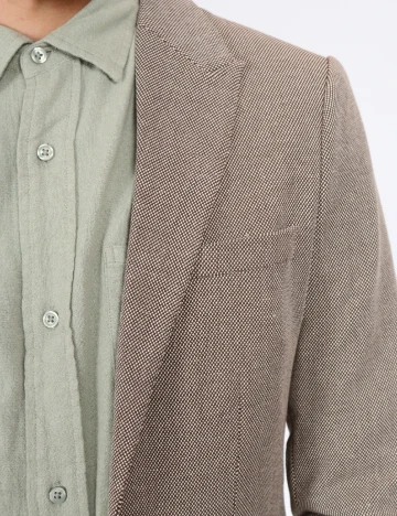 Sacou ASOS, maro