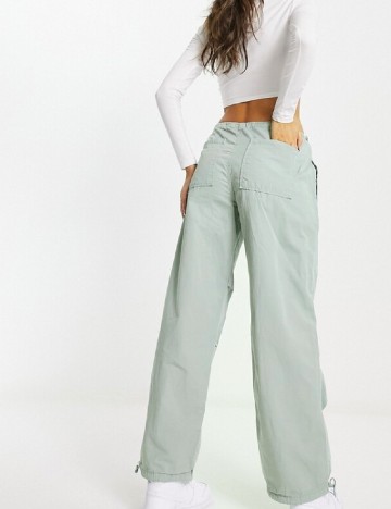 Pantaloni Stradivarius, verde