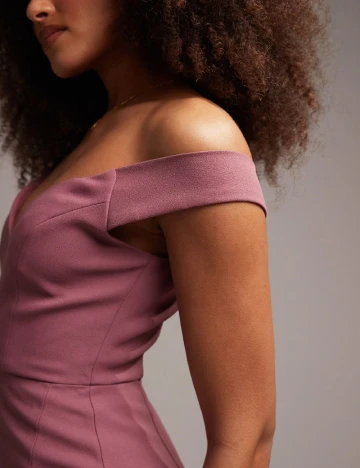 Rochie lunga ASOS, roz pudra inchis