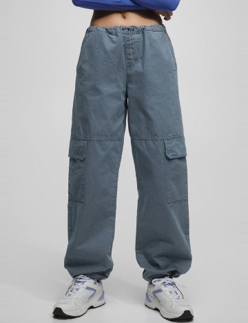 
						Pantaloni Pull&Bear, albastru
