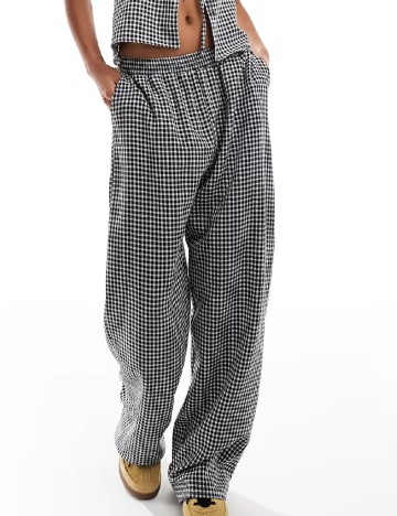 
						Pantaloni Reclaimed Vintage, alb/negru