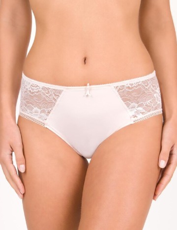 
						Chilot Conturelle, nude