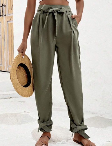
						Pantaloni SHEIN, verde