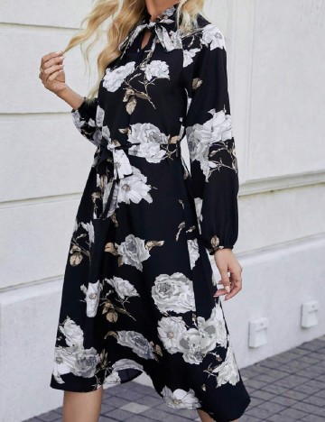 
						Rochie medie SHEIN, negru