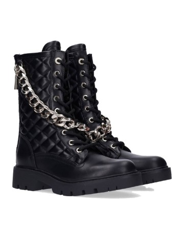 
						Ghete Guess, negru