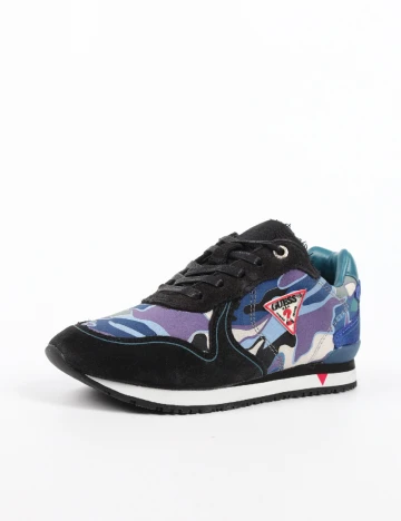 Adidasi Guess, mix culori