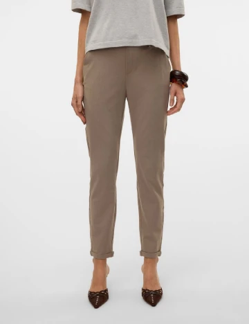 Pantaloni Vero Moda, maro