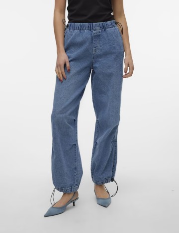 
						Blugi Vero Moda, albastru