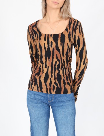 
						Bluza Only, maro
