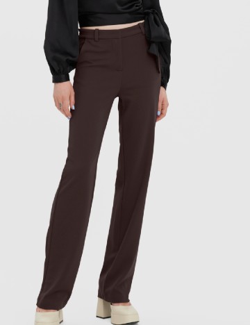 
						Pantaloni Vero Moda, maro