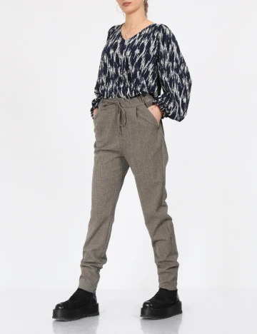 Pantaloni Vero Moda, maro